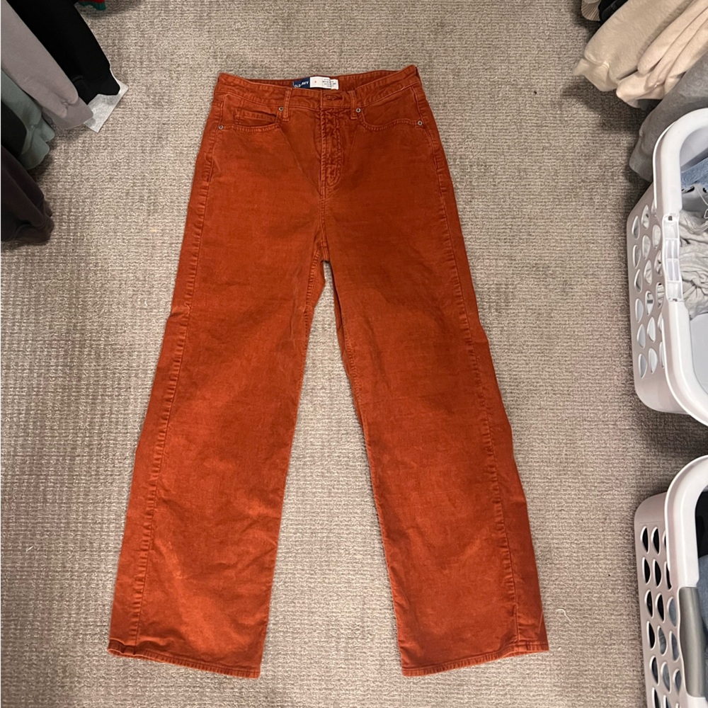 Old Navy Terracotta Corduroy Wide-Leg Pants
Great jeans just don’t fit anymore!